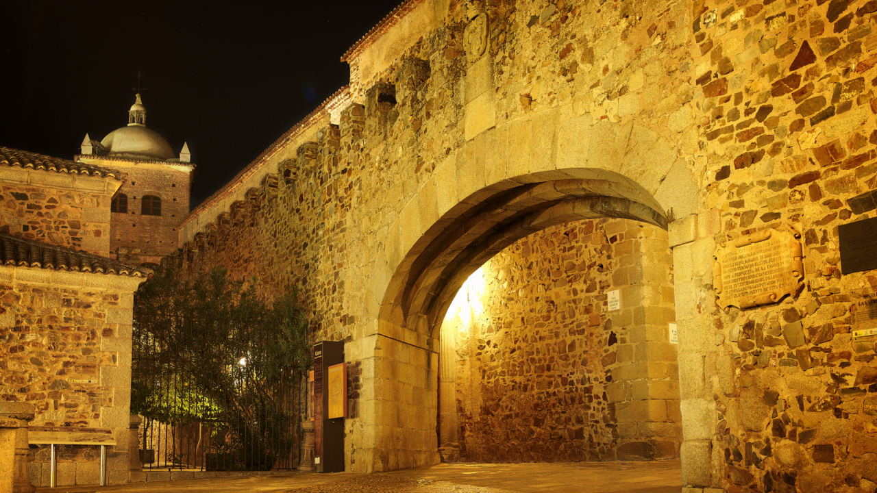 RUTA DE LAS CIUDADES PATRIMONIO DE LA HUMANIDAD. CÁCERES, TRUJILLO, GUADALUPE Y MÉRIDA