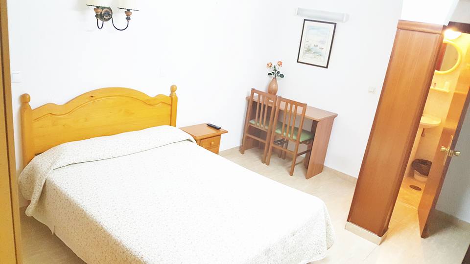 HOSTAL LA ROSA 1