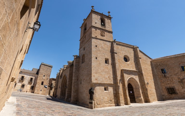 Vista exterior de la Concatedral de Santa María