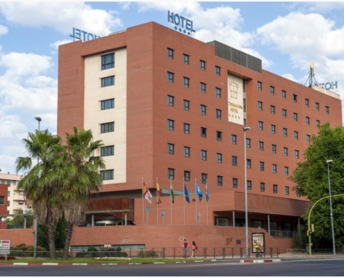 Fachada Hotel Extremadura