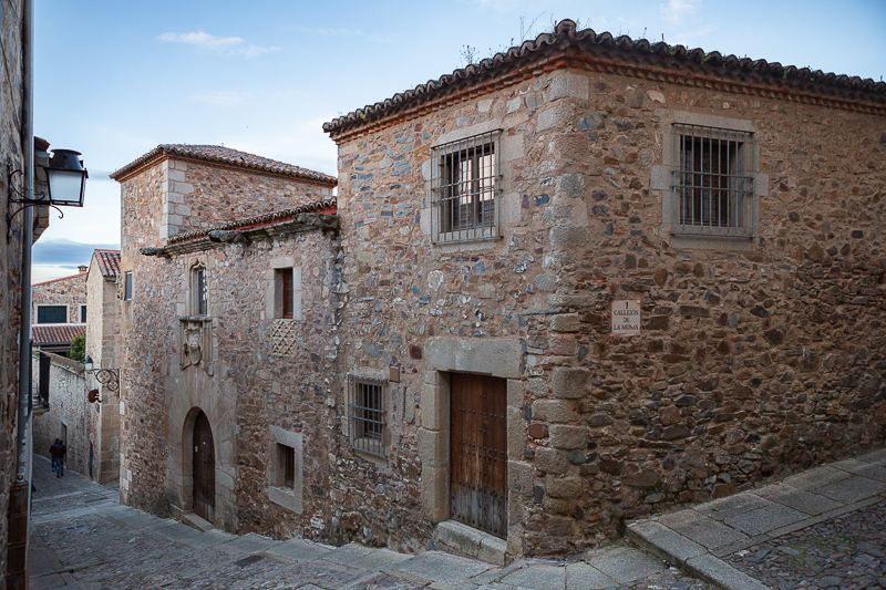 CASA DEL MONO O CASA DE LOS PIZARRO-ESPADERO