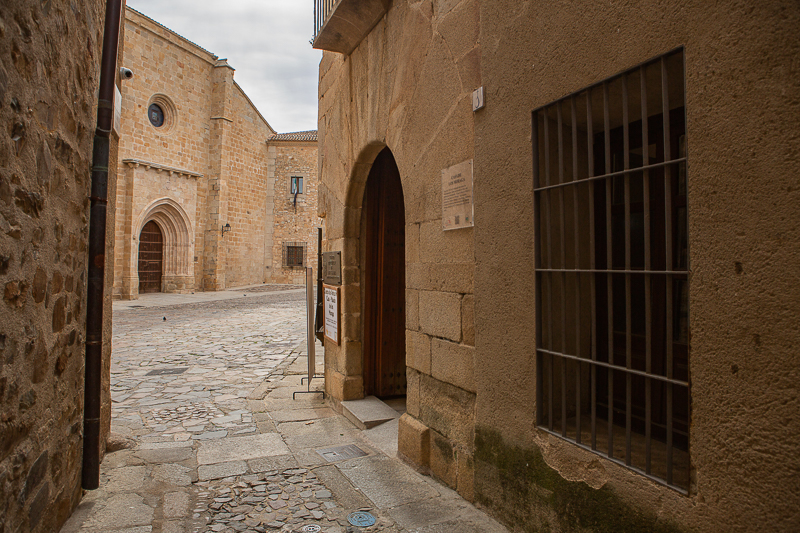 CASA PALACIO DE LOS MORAGA - CENTRO DE ARTESANÍA DE CÁCERES