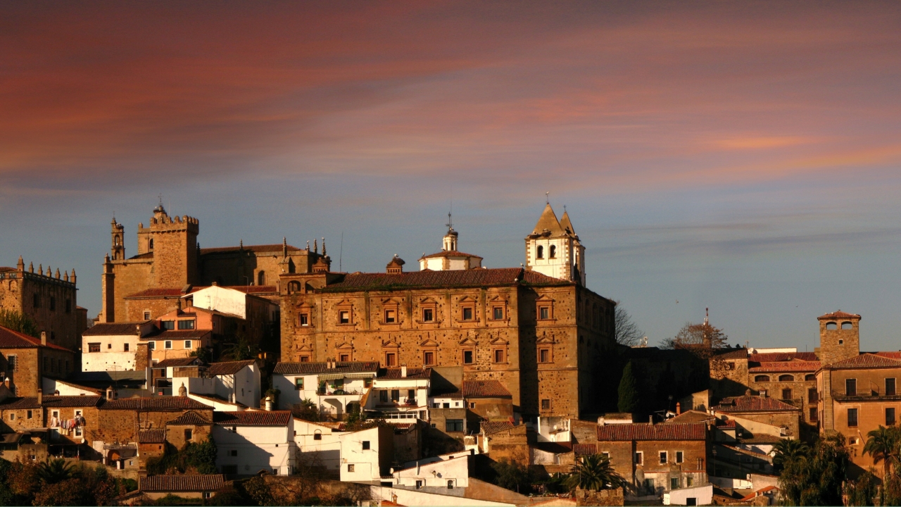 RUTA DE LAS CIUDADES PATRIMONIO DE LA HUMANIDAD. CÁCERES, TRUJILLO, GUADALUPE Y MÉRIDA