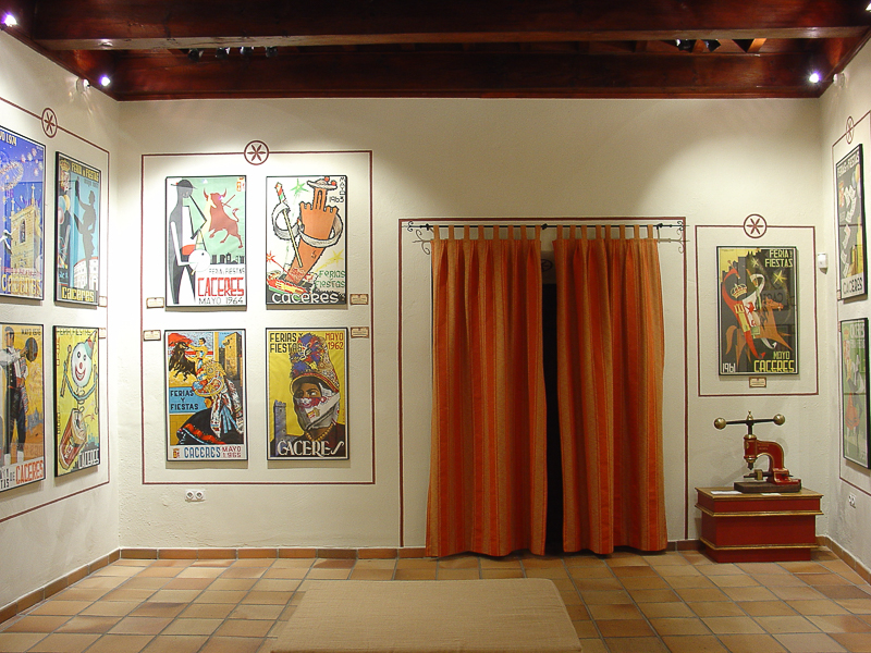 Sala de exposiciones permanente municipal ciudad de Cáceres 3