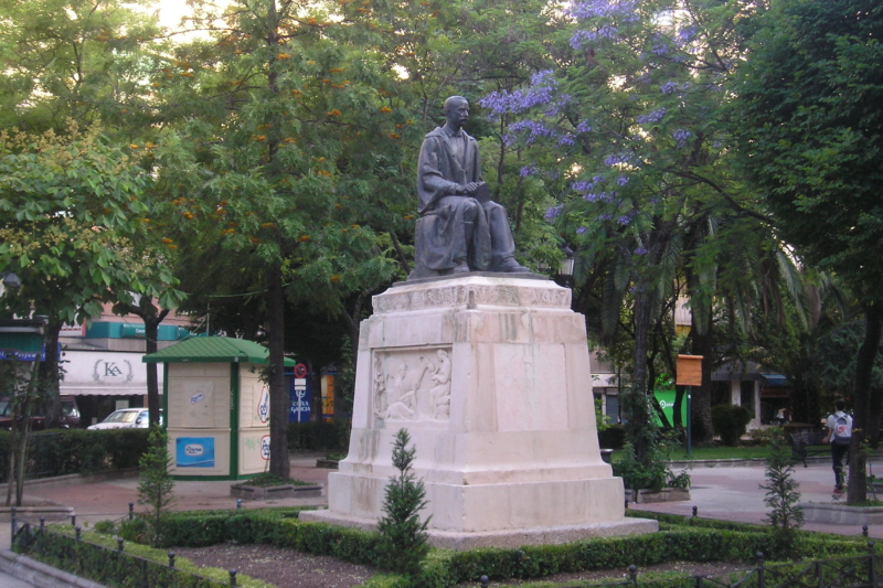 ESCULTURA DE GABRIEL Y GALÁN