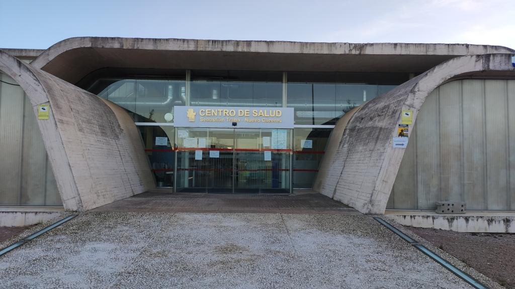 Fachada Centro de Salud Nuevo Cáceres