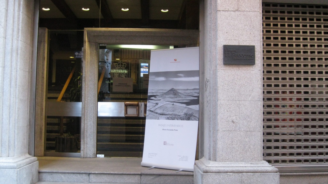 SALA DE EXPOSICIONES PINTORES 10