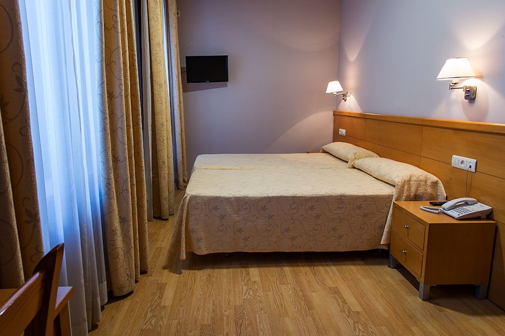HOTEL CASTILLA