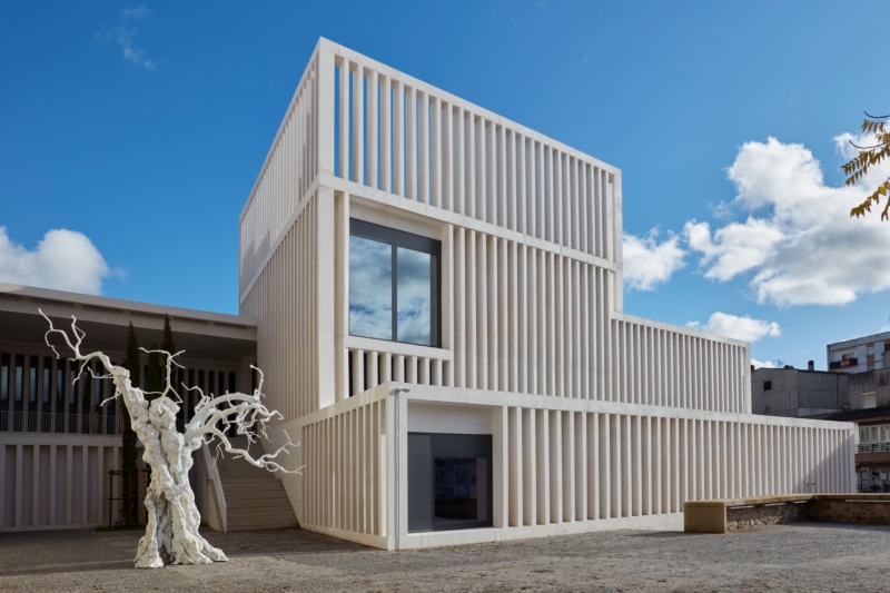 MUSEO DE ARTE CONTEMPORÁNEO HELGA DE ALVEAR