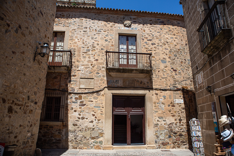Palacio de los Golfines de arriba 1