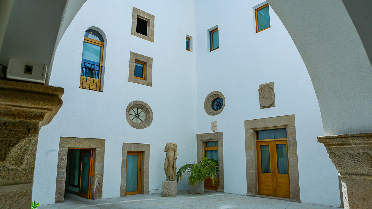 Vista del patio del Palacio de Mayoralgo