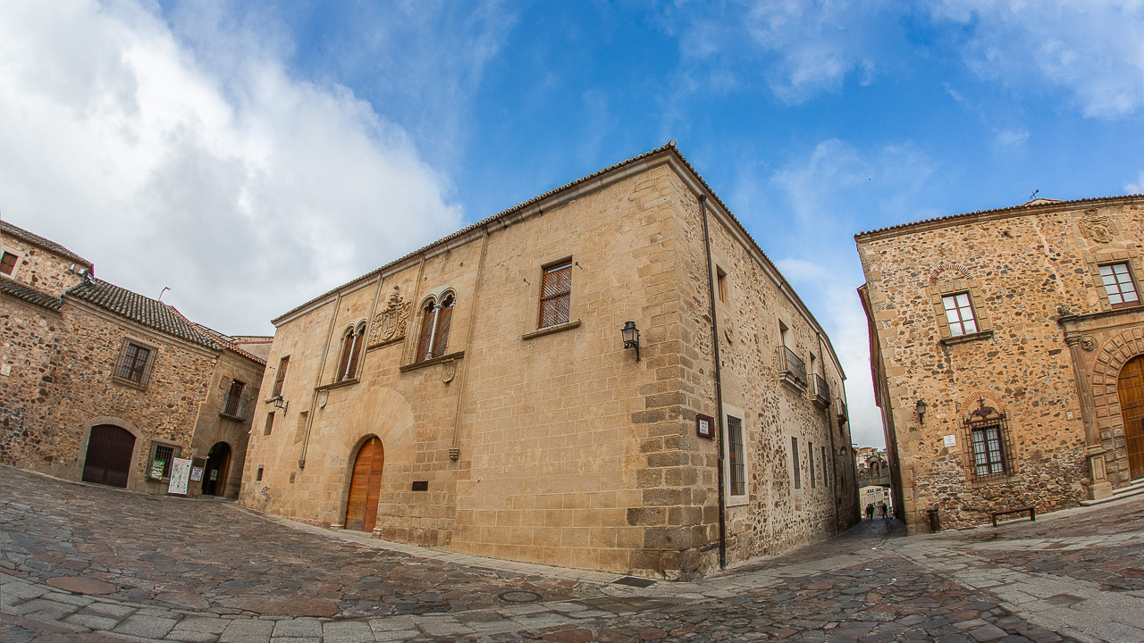Vista del Palacio de Mayoralgo