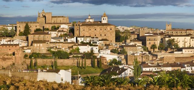 RUTA DE UN PASEO POR LA HISTORIA