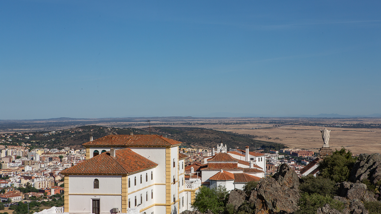 SUBIDA PEDESTRE AL SANTUARIO DE LA MONTAÑA
