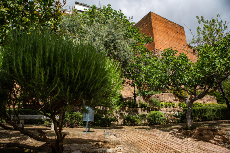 TORRE ADOSADA