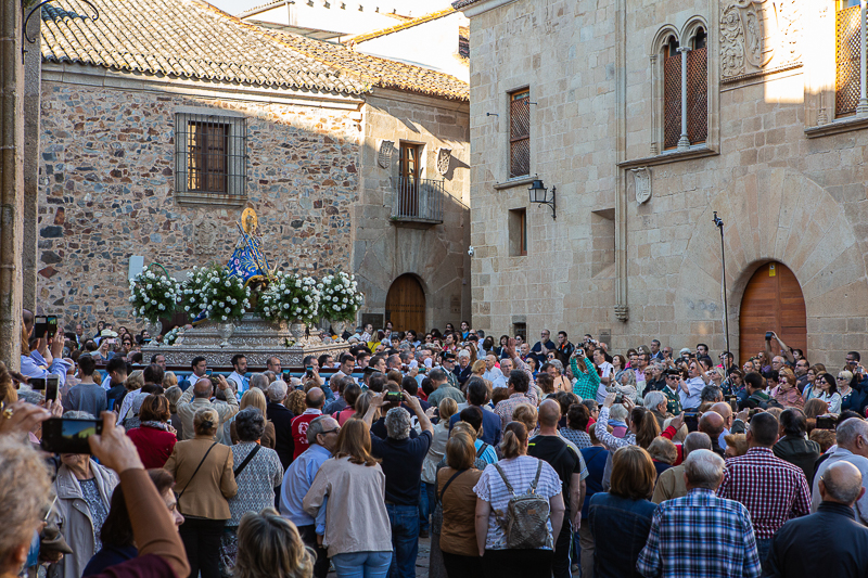 Bajada de la Virgen de la Montaña. Patrona de Cáceres. Fiesta de Interés Turístico Regional