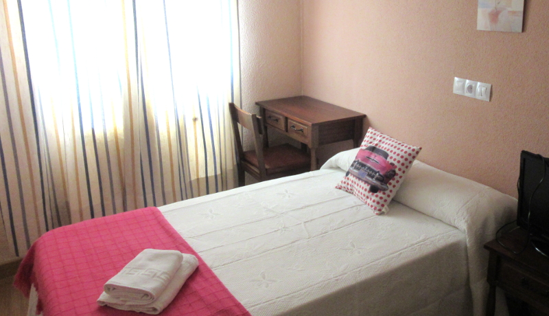 HOSTAL HERNÁN CORTÉS 2