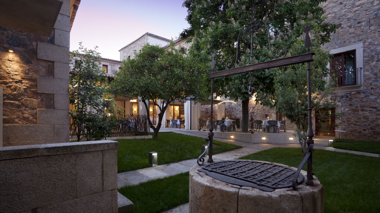 HOTEL PARADOR CÁCERES 2